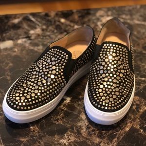 Vince Camuto Kindra Studded platform sneakers